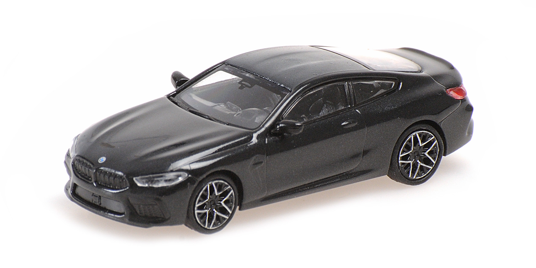 BMW M8 Coupe, schwarzmetallic