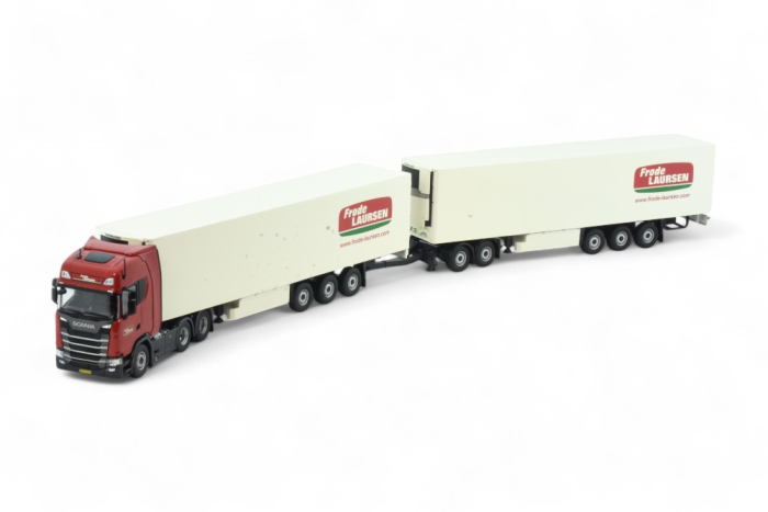 Scania Kühlkofferzug mit Langanhänger der Spedition "Frode Laursen"  