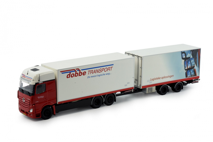 Mercedes Actros Kühlkofferhängerzug der Spedition "Dobbe"