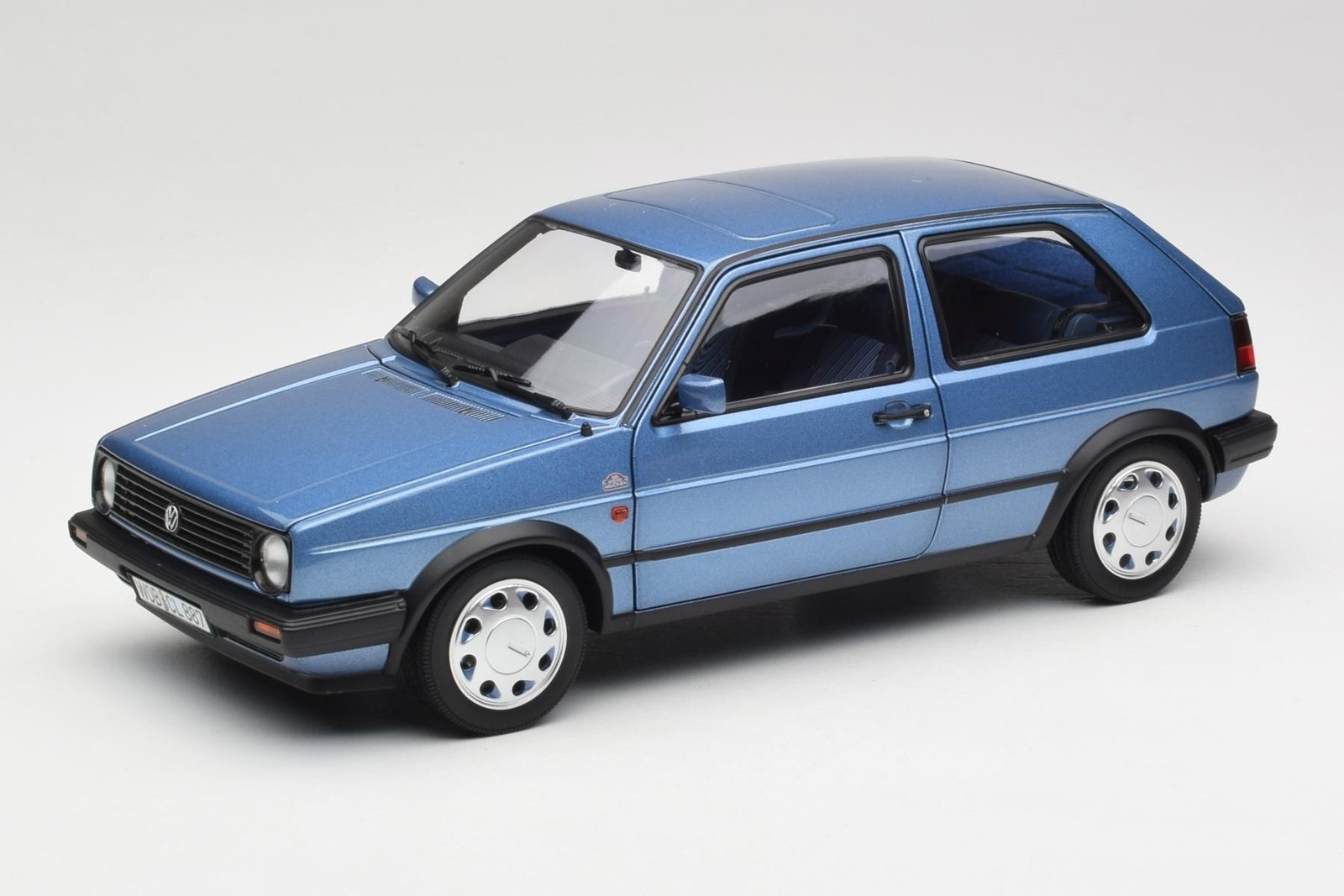VW Golf 10 Million, blaumetallic