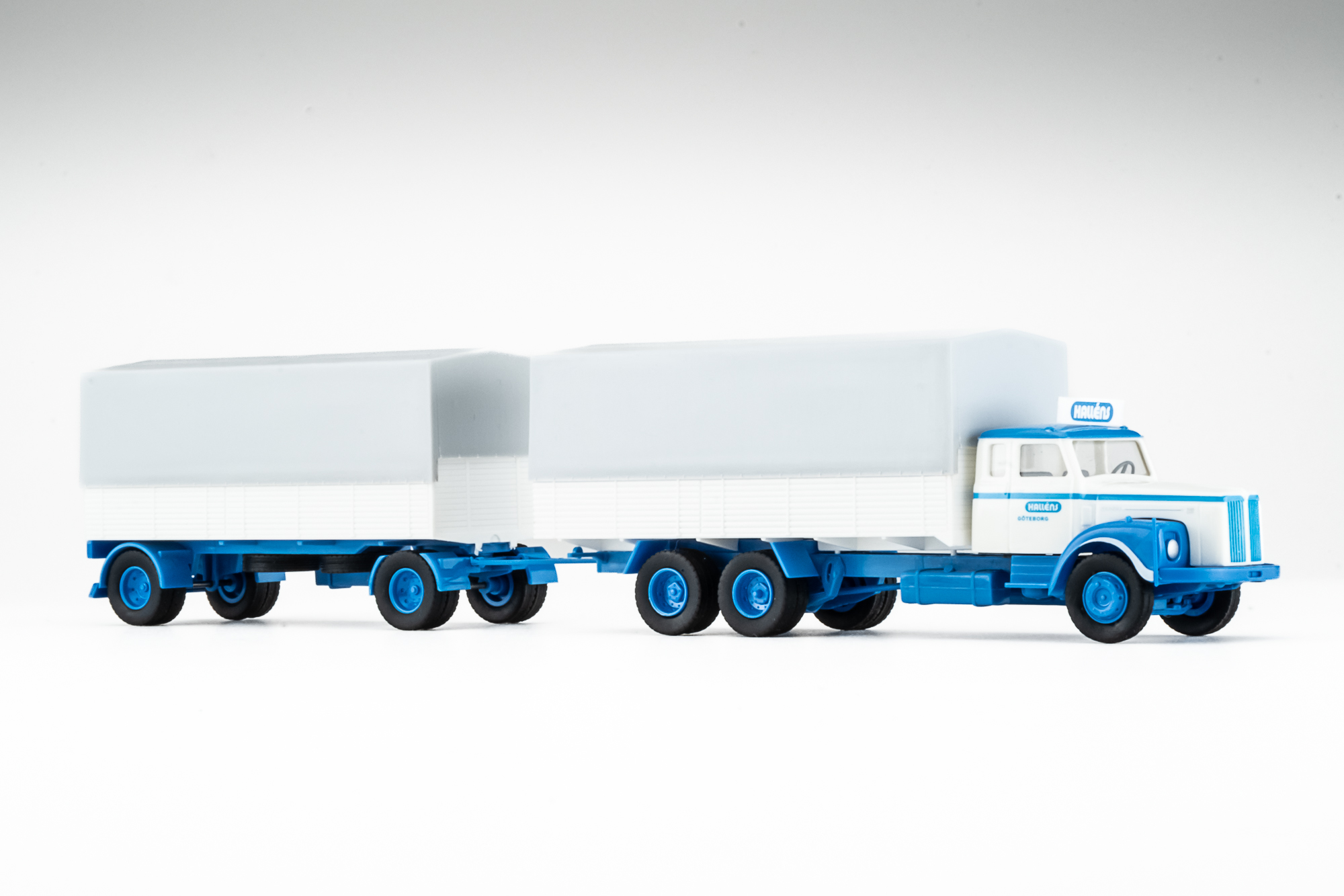 Scania LS 111 Planenhängerzug "Hallens"