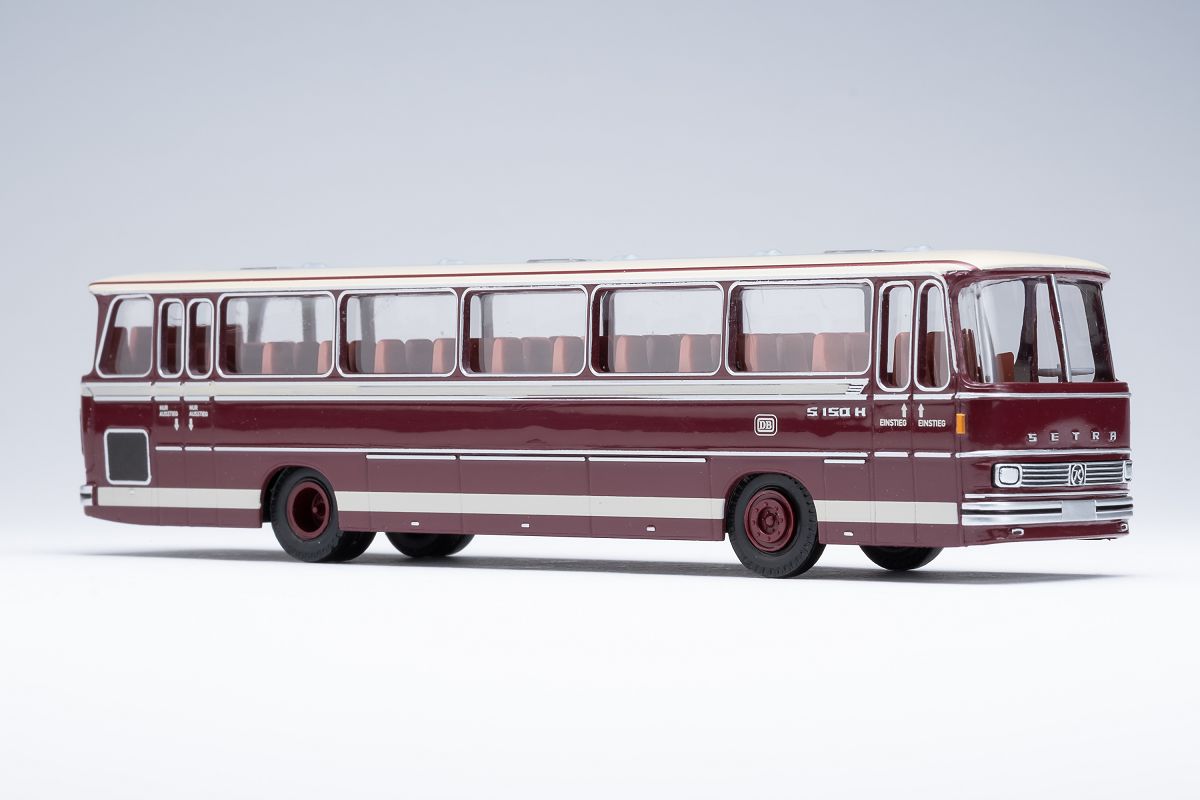 Setra S 150 Reisebus -Bundesbahn-(rote Inneneinrichtung), Bausatz 