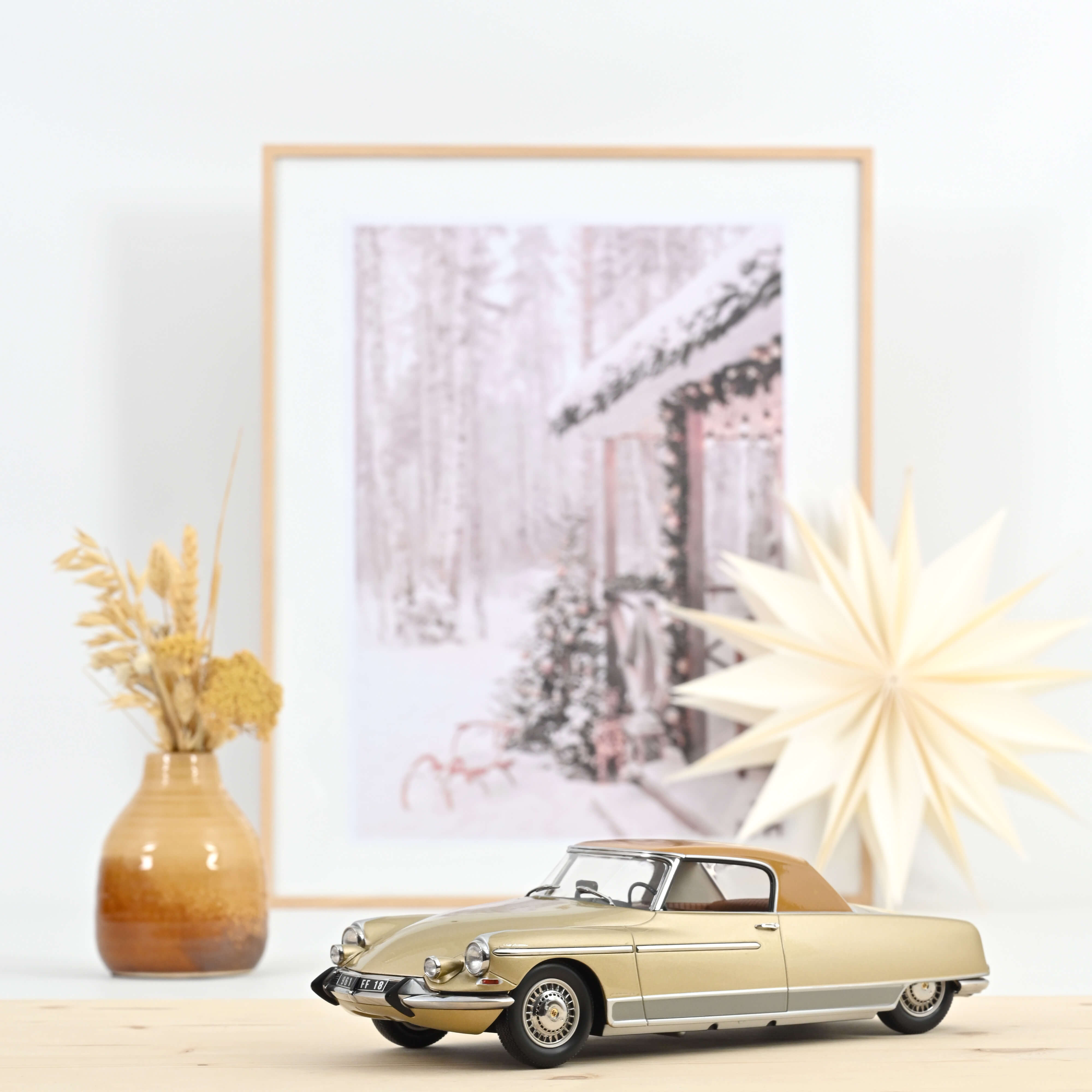 Citroen DS19 Le Dandy, goldmetallic/Dach braun