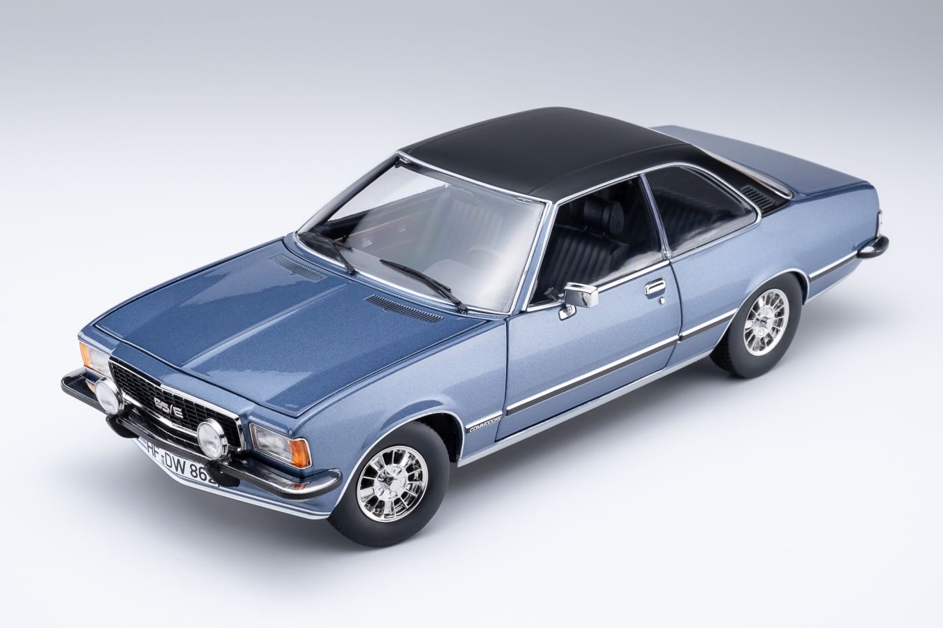 Opel Commodore B GS/E Coupé 1975, Saphireblaumetallic