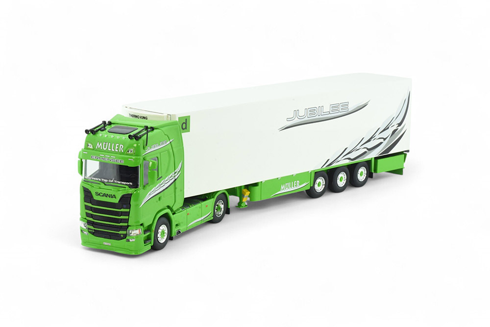 Scania Kühlkoffersattelzug der Spedition "Müller-100 Jahre" 