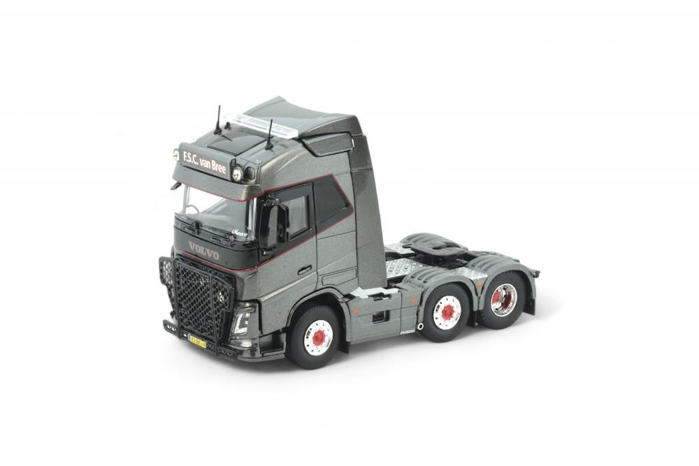 Volvo Zugmaschine - Solo "F.S.C. van Bree" 