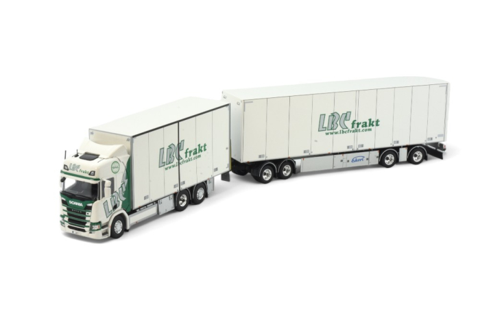Scania Kühlkofferzug mit Langanhänger der Spedition "LBC Fakt"