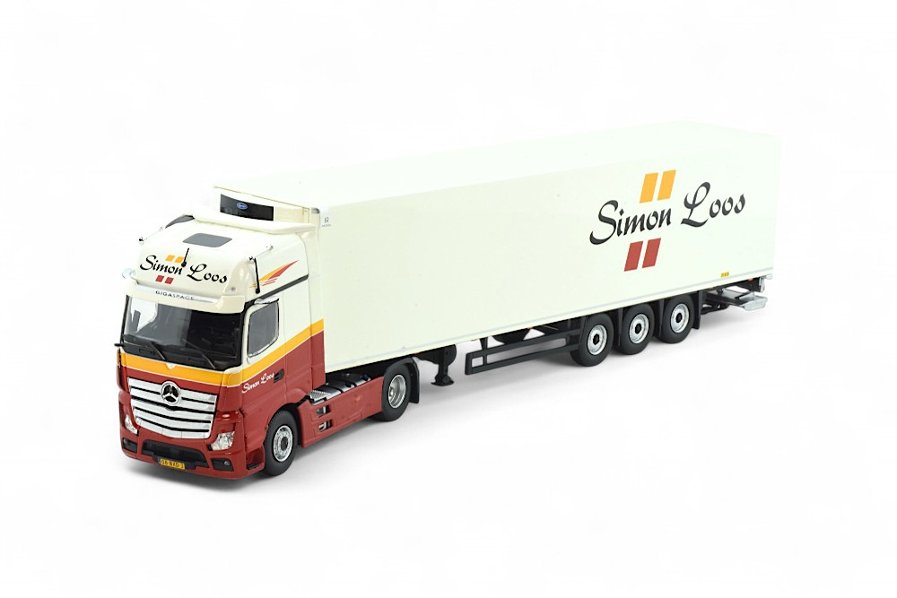Mercedes Actros 2-achsig Kühlkoffersattelzug der Spedition "Simon Loos"