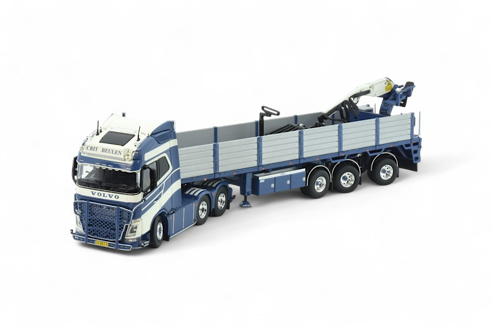 Volvo Pritschensattelzug "Crit Beulen" 